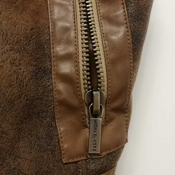 Like brand new. - Picture 3 of 13